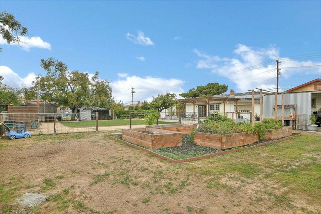 2661 Walnut Blvd, Brentwood, CA 94513