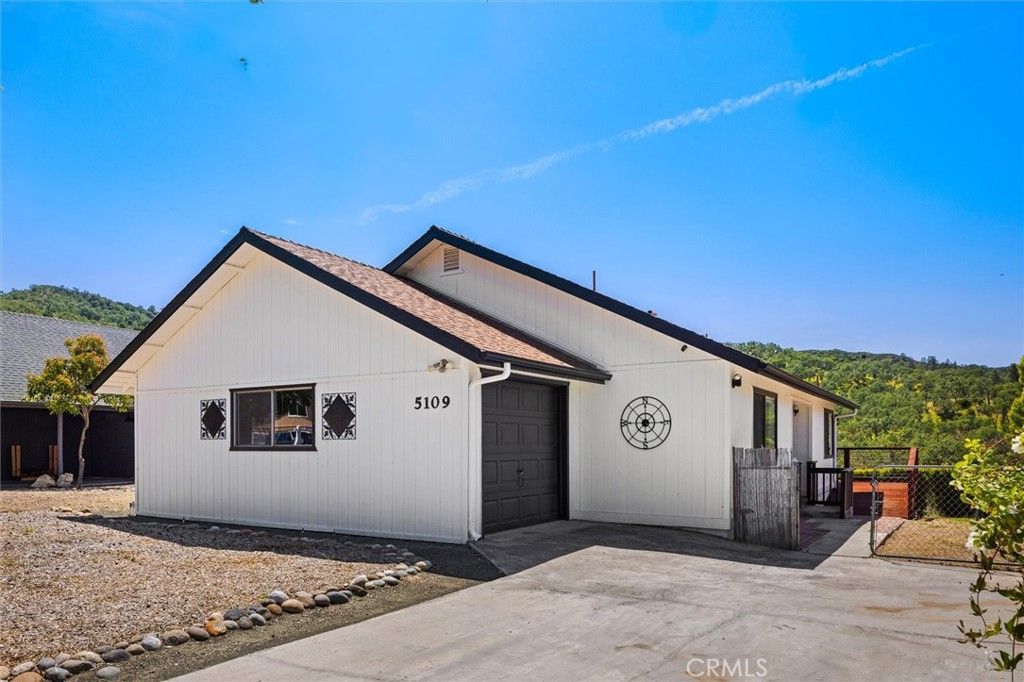 Image 3 of property listing at 5109 Bluebird Lane, Paso Robles, CA 93446