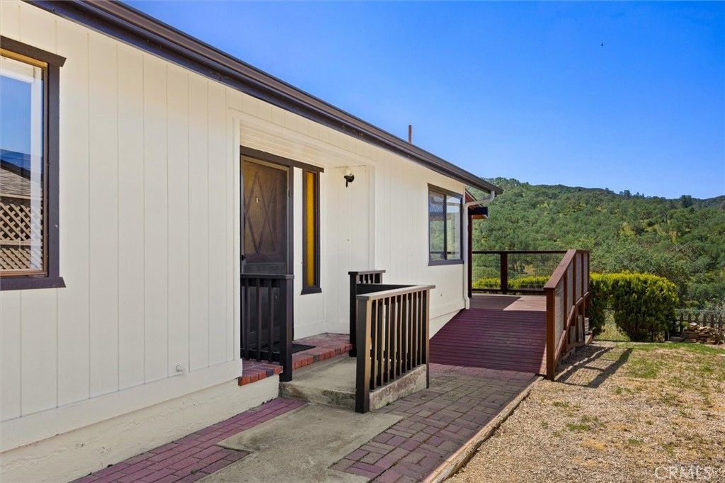 Image 4 of property listing at 5109 Bluebird Lane, Paso Robles, CA 93446