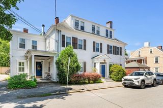 6 Orange St 7, Newburyport, MA 01950