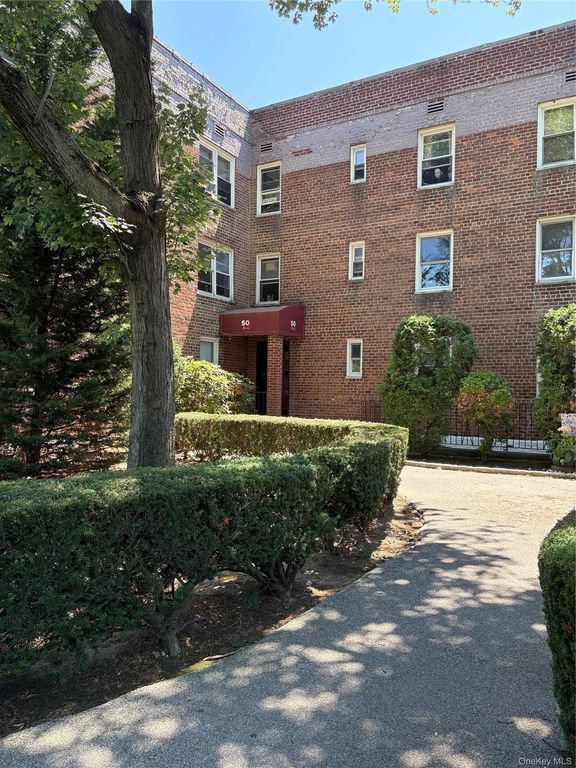 50 Davenport Avenue 1C, New Rochelle, NY 10805