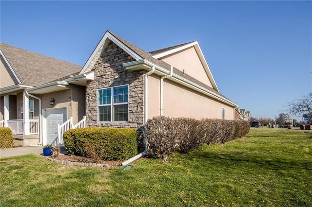 1618 Ridgeway Drive, Raymore, MO 64083