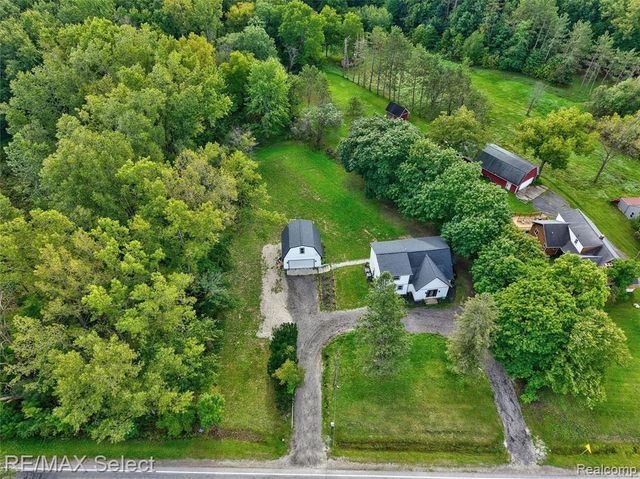 12111 Linden Road, Linden, MI 48451
