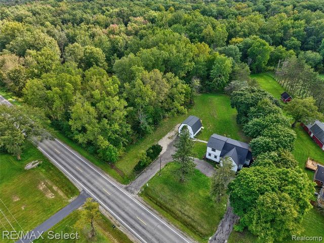 12111 Linden Road, Linden, MI 48451