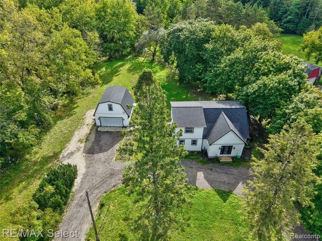 12111 Linden Road, Linden, MI 48451