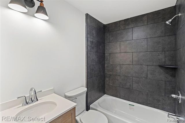 12111 Linden Road, Linden, MI 48451