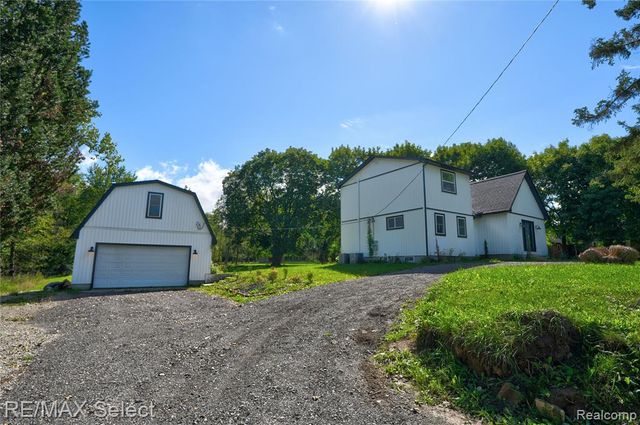 12111 Linden Road, Linden, MI 48451