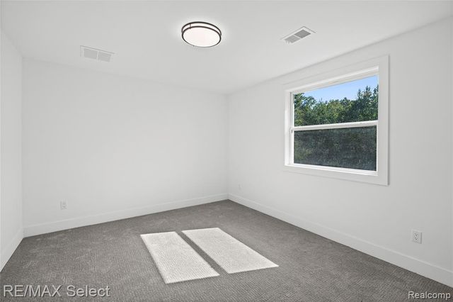 12111 Linden Road, Linden, MI 48451