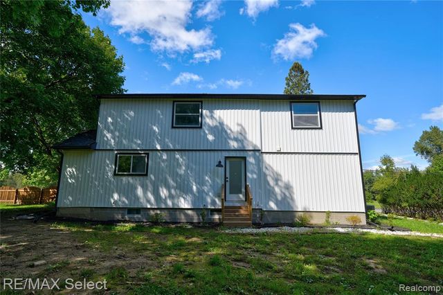 12111 Linden Road, Linden, MI 48451
