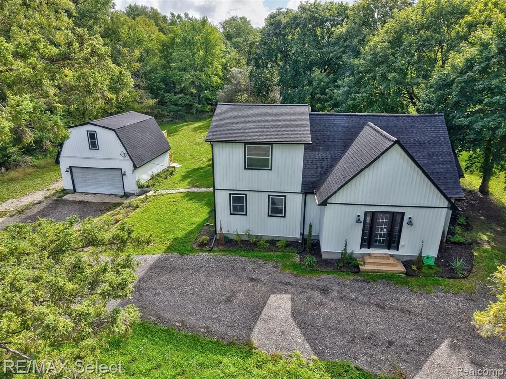 12111 Linden Road, Linden, MI 48451