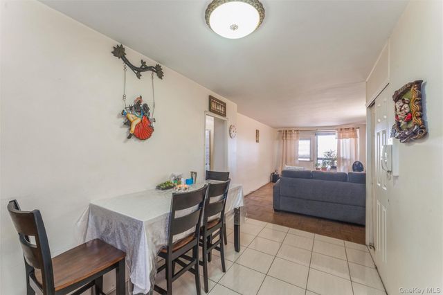 61-15 98th Street . I6 H, Rego Park, NY 11374