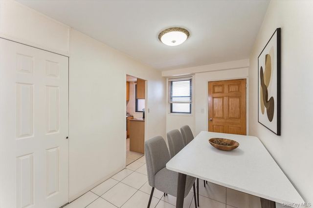 61-15 98th Street . I6 H, Rego Park, NY 11374