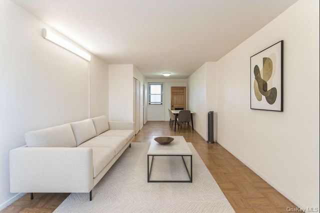 61-15 98th Street . I6 H, Rego Park, NY 11374