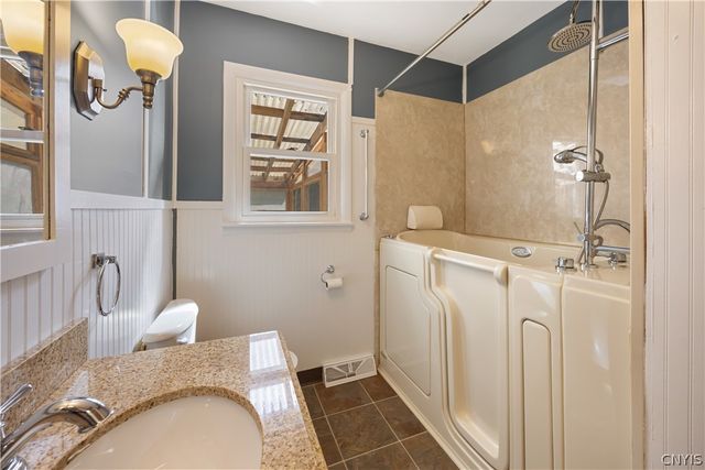 25 Van Epps Street, Vernon, NY 13476