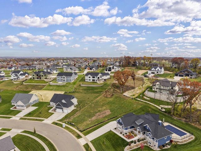 655 Cypress Way, Oregon, WI 53575