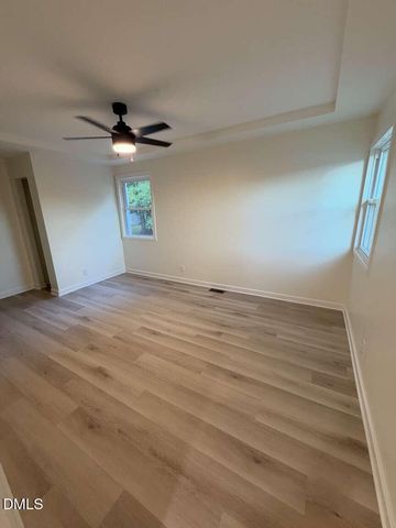 208 S Saint John Street, Burlington, NC 27217
