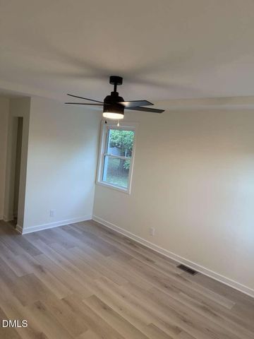 208 S Saint John Street, Burlington, NC 27217