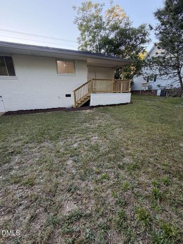 208 S Saint John Street, Burlington, NC 27217