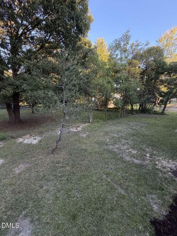 208 S Saint John Street, Burlington, NC 27217