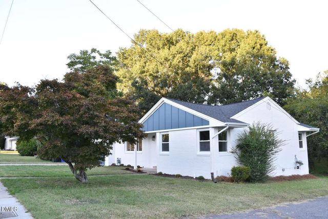 208 S Saint John Street, Burlington, NC 27217