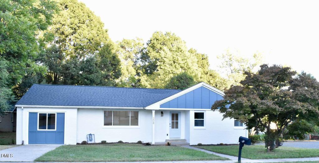 208 S Saint John Street, Burlington, NC 27217