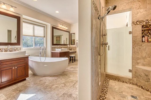 2 Lake View, Coto De Caza, CA 92679