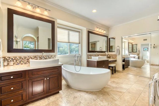2 Lake View, Coto De Caza, CA 92679