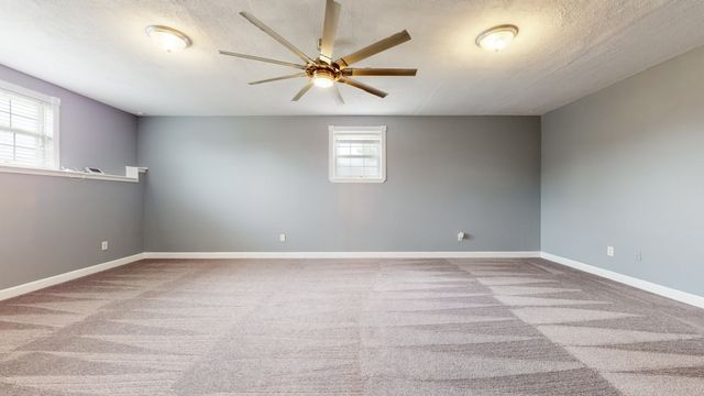 1504 Potter Dr, Columbia, TN 38401