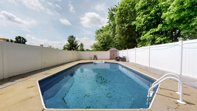 1504 Potter Dr, Columbia, TN 38401