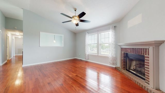 1504 Potter Dr, Columbia, TN 38401