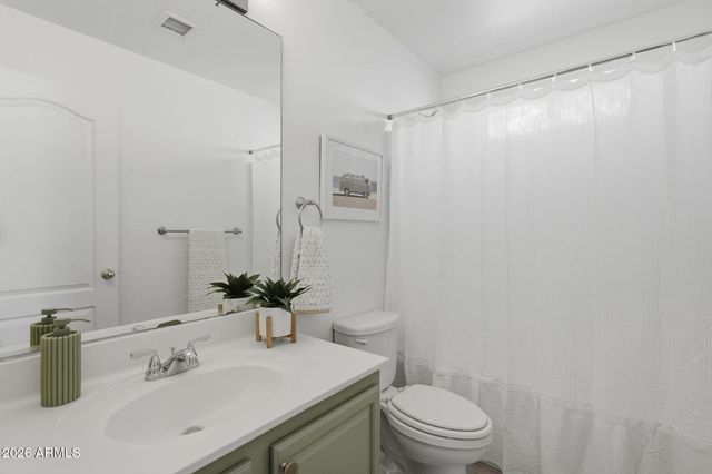 2733 E CAMBRIDGE Avenue, Phoenix, AZ 85008