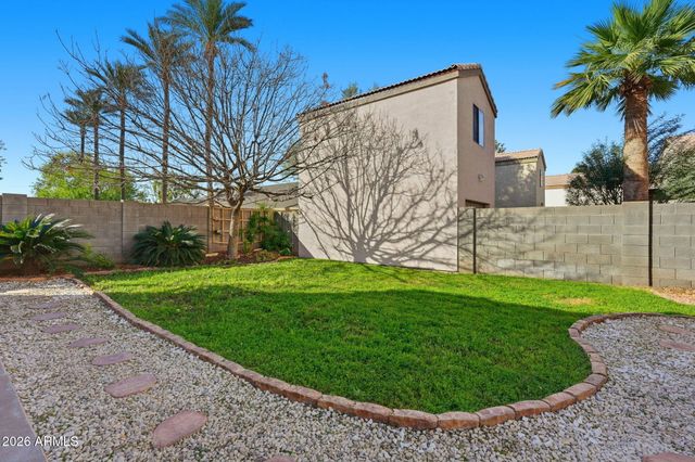 2733 E CAMBRIDGE Avenue, Phoenix, AZ 85008