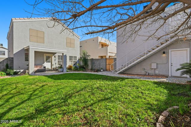 2733 E CAMBRIDGE Avenue, Phoenix, AZ 85008