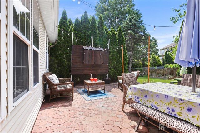 1 inverness Drive, Manalapan, NJ 07726