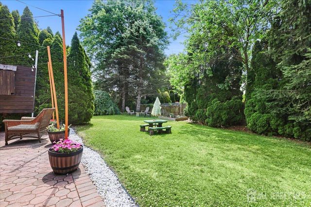 1 inverness Drive, Manalapan, NJ 07726