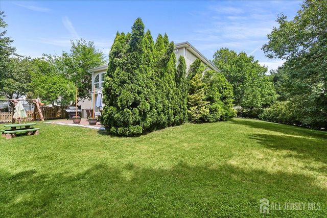 1 inverness Drive, Manalapan, NJ 07726