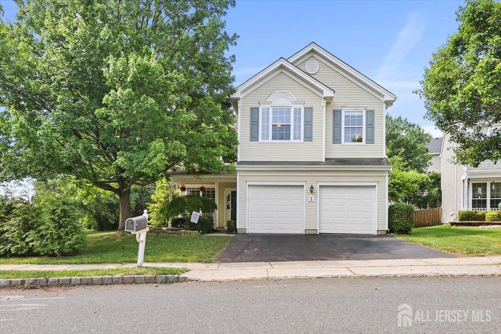 1 inverness Drive, Manalapan, NJ 07726