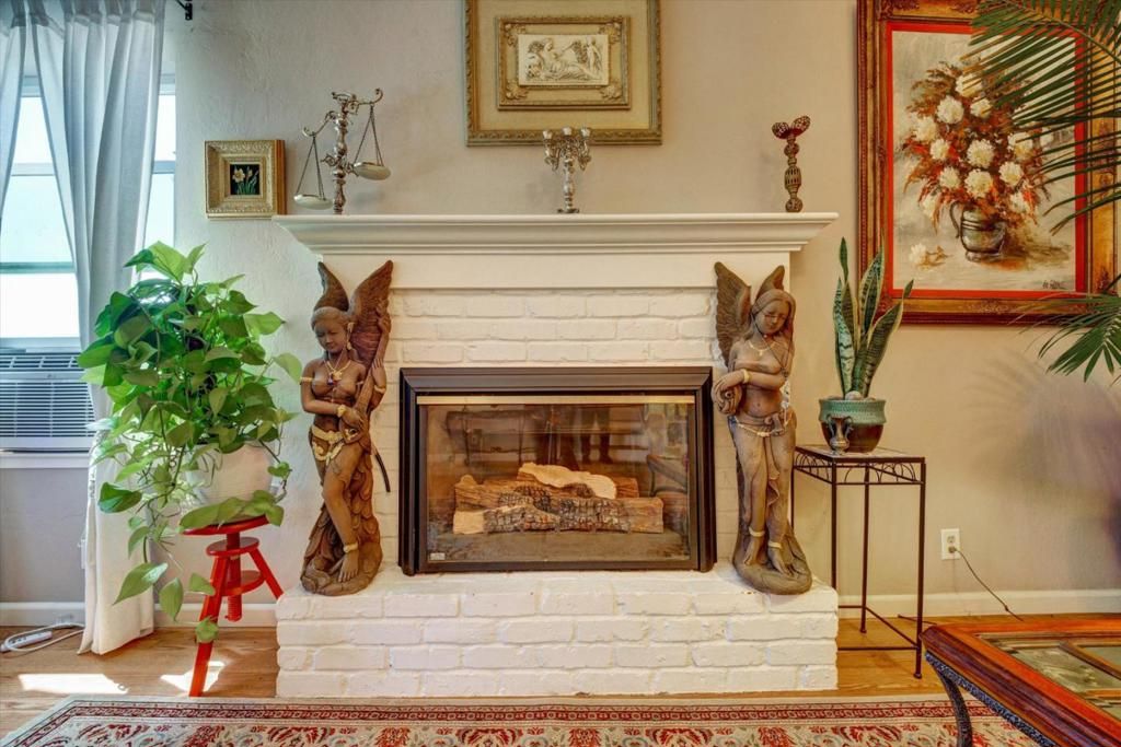 Image 16 of property listing at 22505 Ralston Place, Hayward, CA 94541