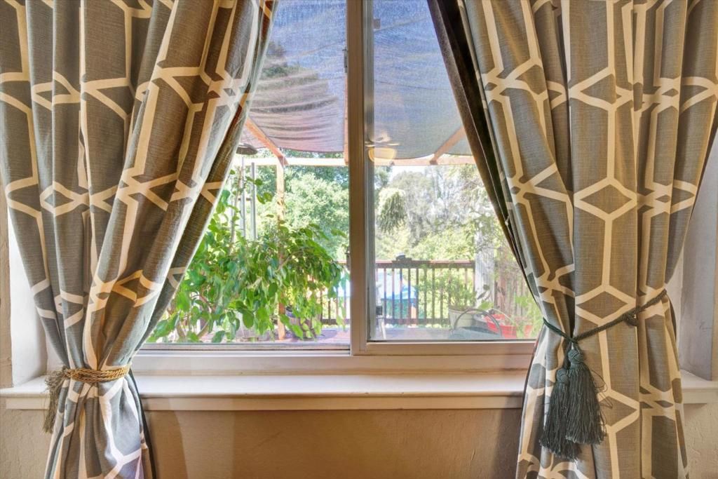 Image 40 of property listing at 22505 Ralston Place, Hayward, CA 94541