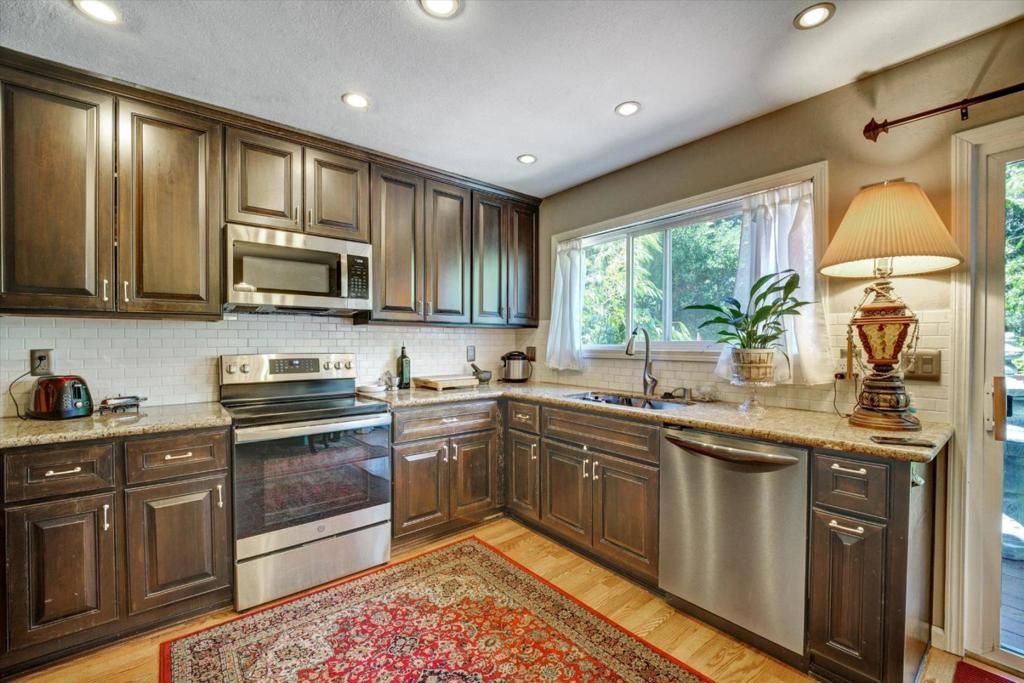 Image 9 of property listing at 22505 Ralston Place, Hayward, CA 94541