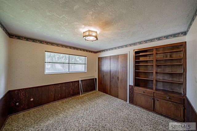 330 S 4th E, Rexburg, ID 83440