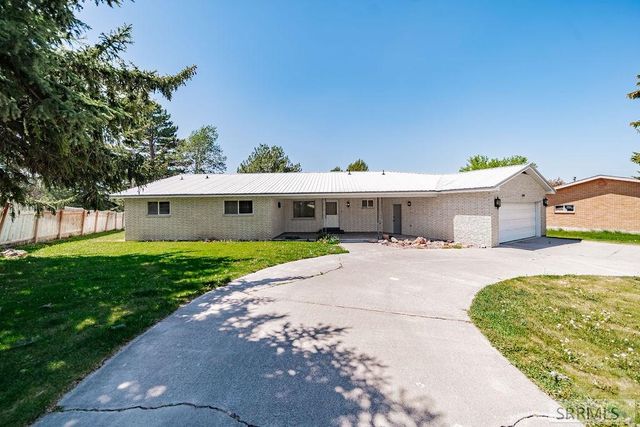 330 S 4th E, Rexburg, ID 83440