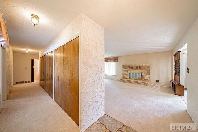 330 S 4th E, Rexburg, ID 83440