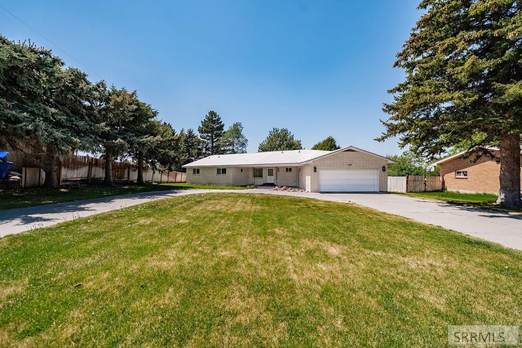 330 S 4th E, Rexburg, ID 83440