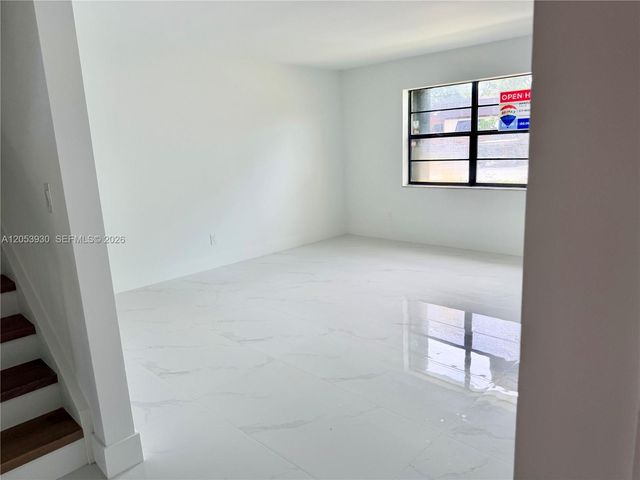 2601 N 40th Ave A-9, Hollywood, FL 33021