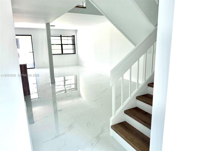 2601 N 40th Ave A-9, Hollywood, FL 33021