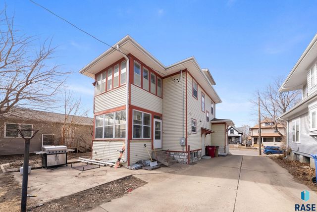 118 S Walts Ave Avenue, Sioux Falls, SD 57104