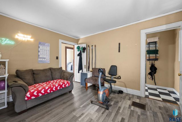 118 S Walts Ave Avenue, Sioux Falls, SD 57104