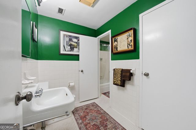 3060 Pharr Court North NW APT 223, Atlanta, GA 30305