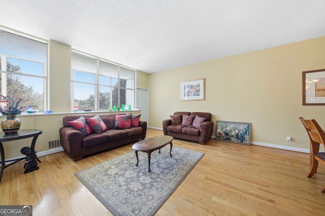 3060 Pharr Court North NW APT 223, Atlanta, GA 30305